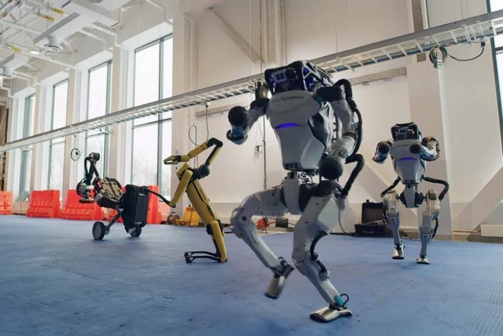 Boston Dynamics robots dance feat.