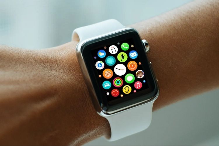 How to Show or Hide Installed Apps on Apple Watch | Beebom