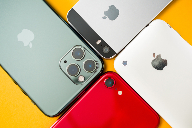 Apple Now Has over 1 Billion Active iPhone Users Around the World
https://beebom.com/wp-content/uploads/2021/01/There-are-over-1-billion-active-iPhones-feat..jpg