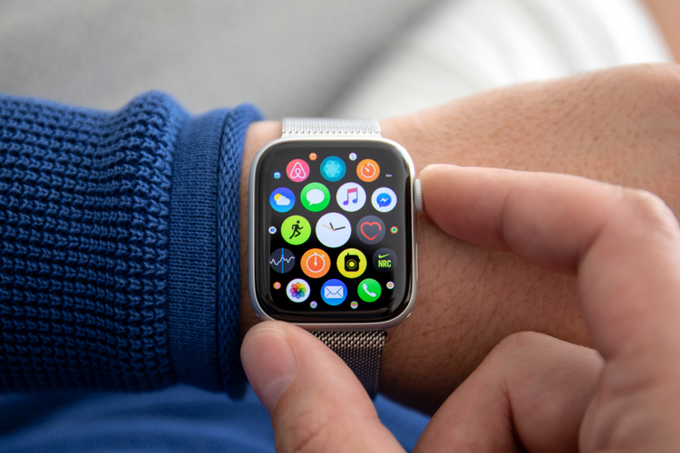 Apple watch mail hot sale not syncing with iphone