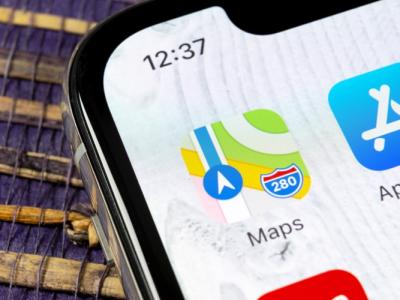Apple maps allowing user report in Apple Maps