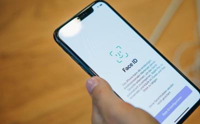 How to Lock WhatsApp, Telegram, and Signal with Face ID on iPhone