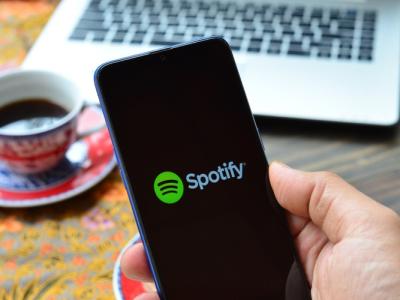 How to Make Folders on Spotify