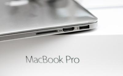 MacBook Pro to feature SD car slot, hdmi port