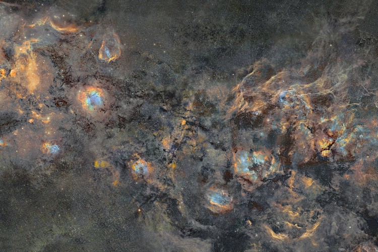 It Took 12 Years to Develop This 1.7 Gigapixel Image of the Milky Way and Its Breathtaking!
https://beebom.com/wp-content/uploads/2021/03/1.7-gigapixel-Milky-Way-image-feat-final.jpg