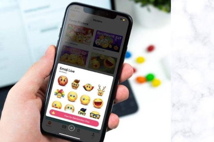 10 Best Emoji Apps Everyone Should Try
