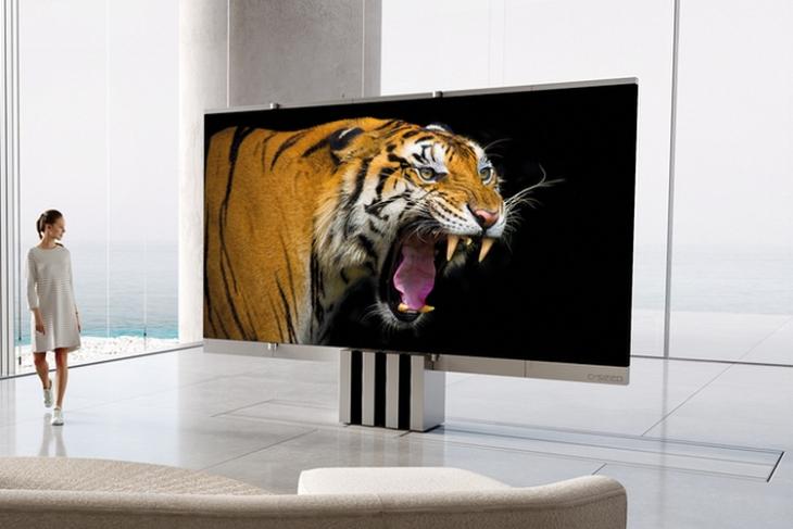 C SEED M1 Is the World´s First Foldable 165-Inch MicroLED TV