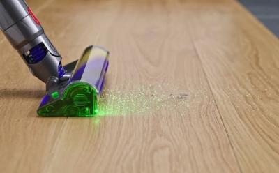 Dyson v15 detect vacuum with laser