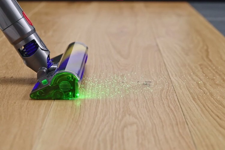 Dyson v15 detect vacuum with laser