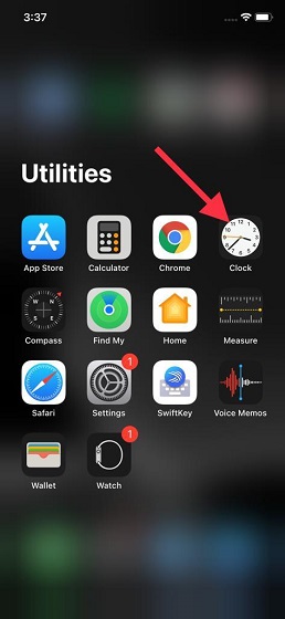 قم بتشغيل تطبيق Clock على iPhone و iPad