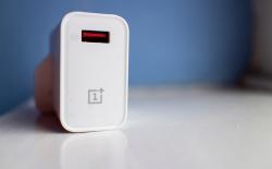 Oneplus will include a charger in OnePlus 9 box