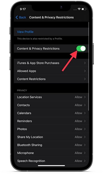 Включите переключатель «Контент и конфиденциальность» - заблокируйте отслеживание рекламы Apple на iPhone и iPad.