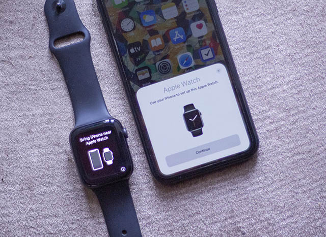pair apple watch with iPhone