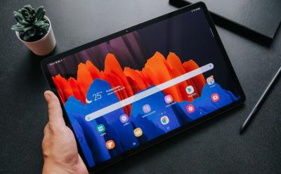 Samsung Galaxy Tab S8, S8+, S8 Ultra Leaks with 120Hz Display and Massive Battery