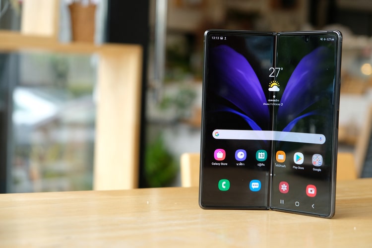 Galaxy Z Fold 3 under display camera