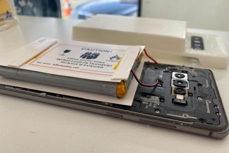 Samsung Galaxy S10+ with 14,000mAh battery
