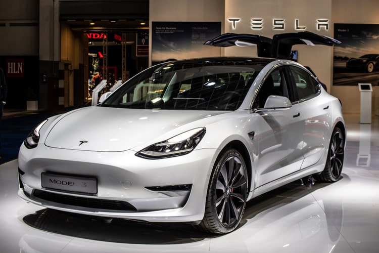 Tesla wird von Juli bis August mit dem Testen von Modell-3-Elektrofahrzeugen in Indien beginnen: Bericht