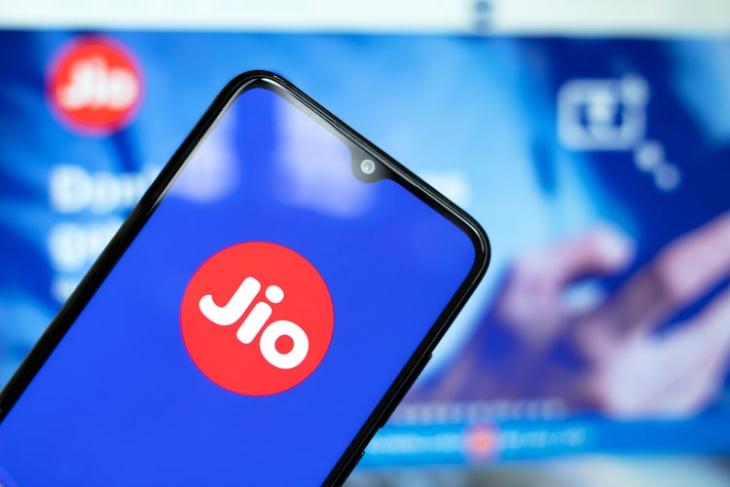 Jio Retains Top Spot for 4G Download Speed in India