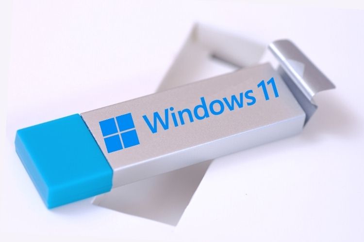 How to make a Windows 11 installation USB drive.