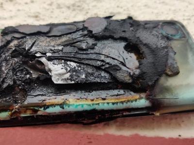 OnePlus Nord 2 Battery Explodes During Bike Ride