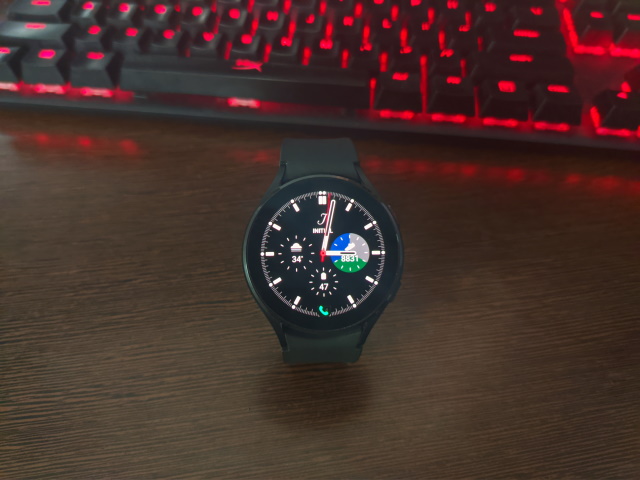 Galaxy Watch 4 Display