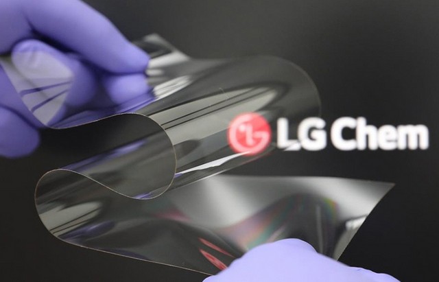 LG Unveils New PET-Coated Cover Material to Improve the Durability of Future Foldable Displays