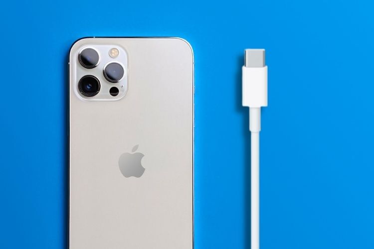 Your Next Iphone Might Have A Usb-c Port, Thanks To Eu's New Proposal 