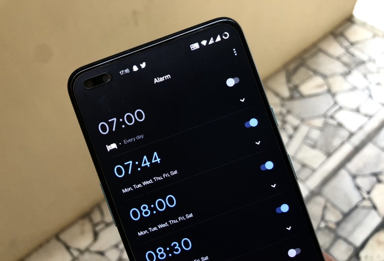 google clock alarm bug android phones