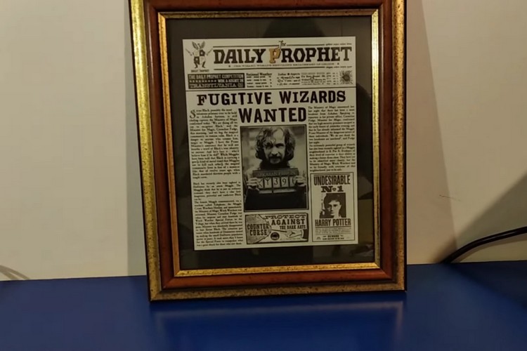 This Potterhead Replicated the Daily Prophet Newspaper from Harry Potter Using E-Paper