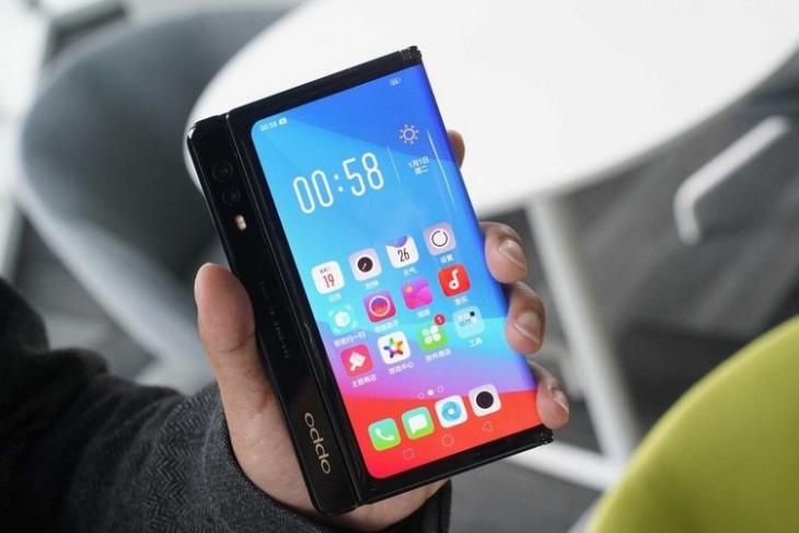Oppo's First Foldable Smartphone Revealed in Patent; Launch Expected This Month