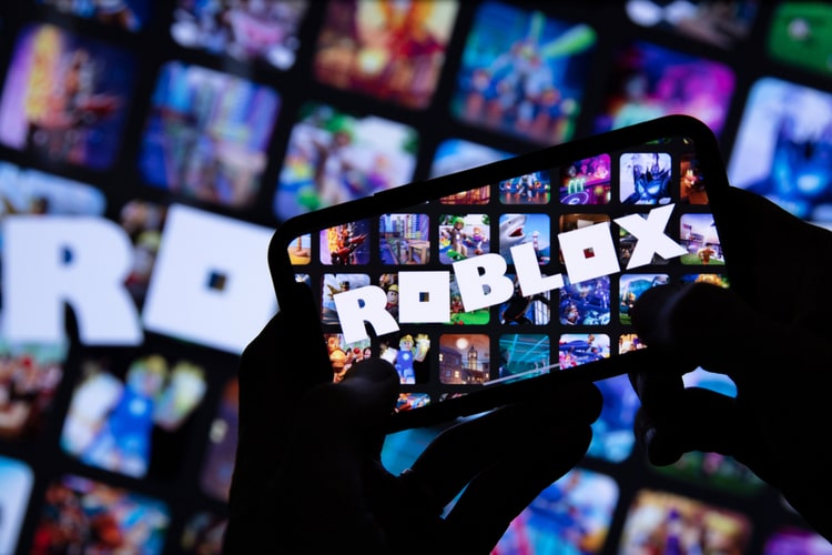 Popular game Roblox hit by multi-day outage - DCD