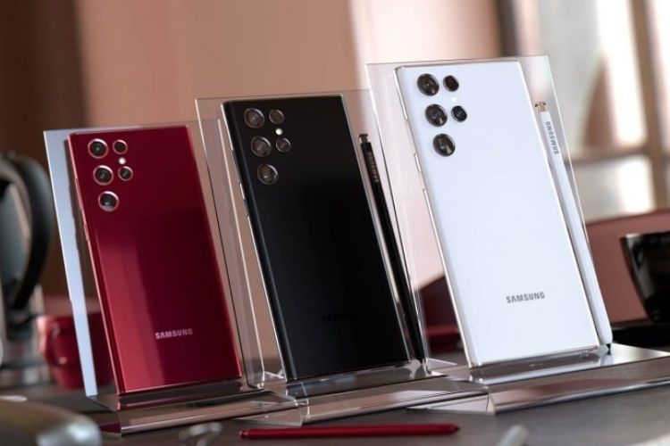Samsung Galaxy S22 Series: Release Date, Specs, Price Leaks, and More
https://beebom.com/wp-content/uploads/2021/11/Samsung-Galaxy-S22-Series-Release-Date-Specs-Price-Leaks-and-More.jpg?w=750&quality=75
