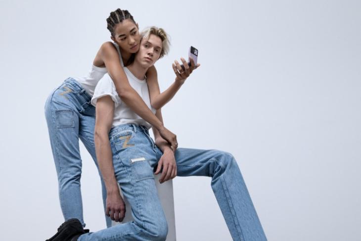 Samsung Releases a Pair of Jeans with a Dedicated Pocket for the Galaxy Z Flip 3