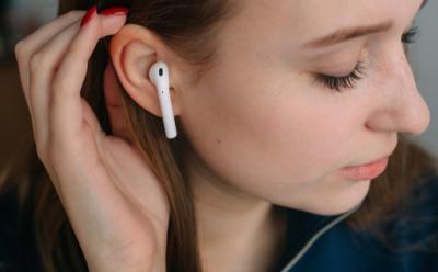 Boston Girl Mistakenly Swallows One of Her AirPods; Records Stomach Sounds Inside