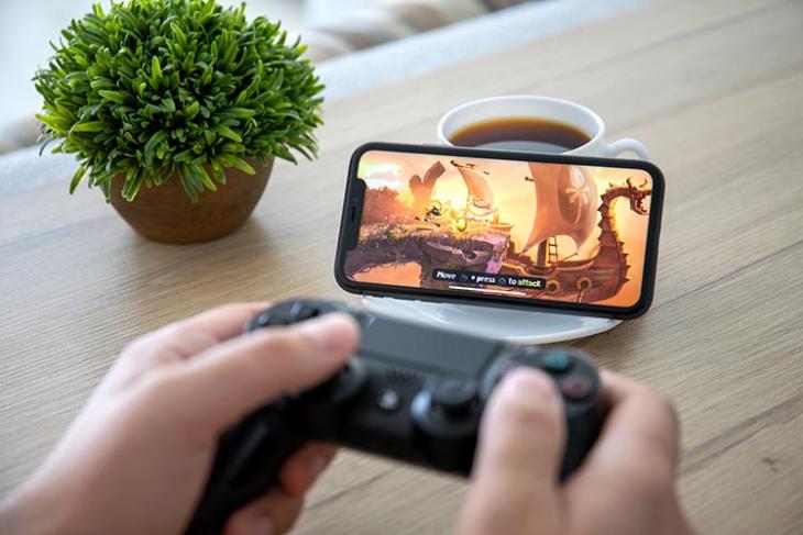 controller compatible car games ios