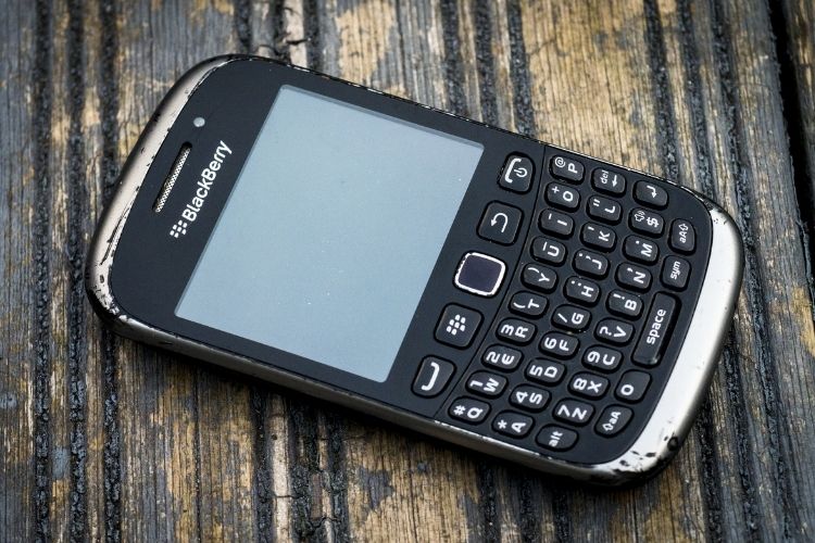 BlackBerry Phones with BlackBerry OS Will be Dead Post January 4
https://beebom.com/wp-content/uploads/2021/12/blackberrt.jpg?w=750&quality=75