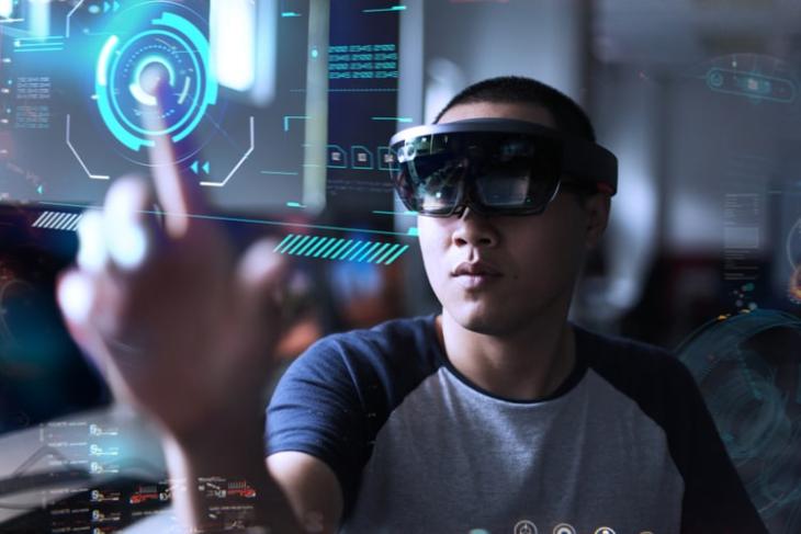 Microsoft Partners with Samsung to Develop the Next-Gen HoloLens AR-Glass: Report