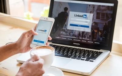 LinkedIn Is Now Available in Hindi; Here's How to Access LinkedIn in Hindi on Your Smartphone, Desktop