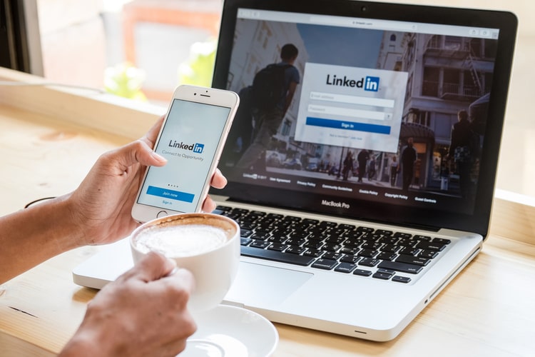 LinkedIn Is Now Available in Hindi; Here's How to Access LinkedIn in Hindi on Your Smartphone, Desktop