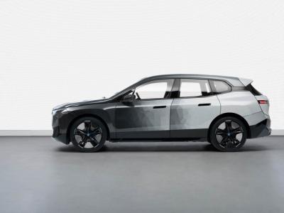 CES 2022: Watch BMW's New iX Flow Prototype Car Change Its Color in an Instant!