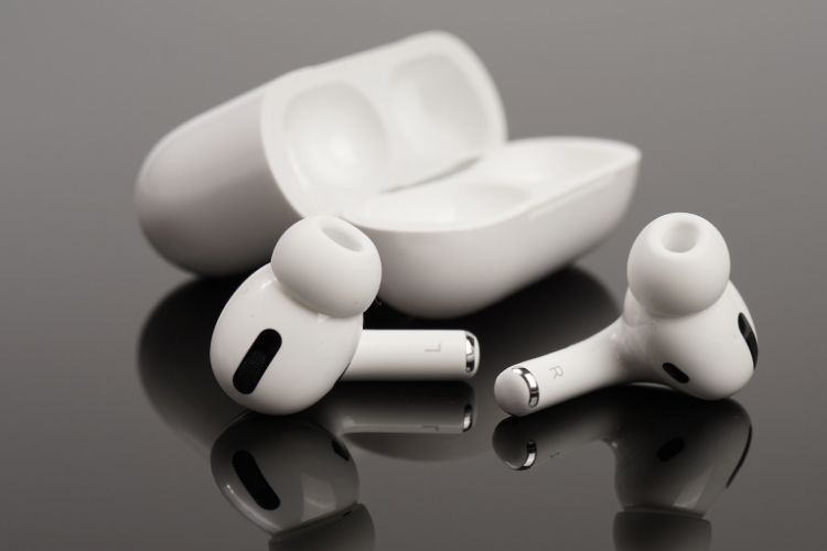 AirPods Pro 2 to Arrive This Fall Along with New Colors of AirPods Pro Max:  Report | Beebom