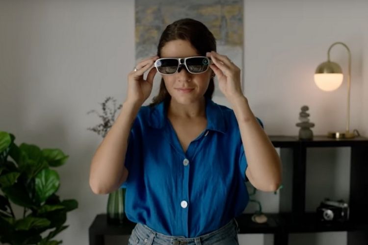 Qualcomm and Microsoft Working on a Custom Chip for AR Glasses | Beebom