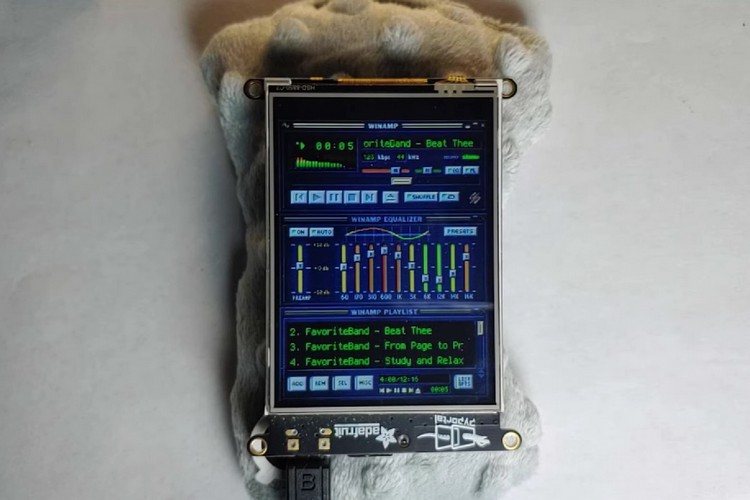 This Developer Built DIY Winamp MP3 Player; Check out How It Works!