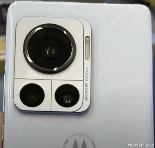 Leaked Real-World Image of Motorola Frontier Shows a 200MP Rear Camera