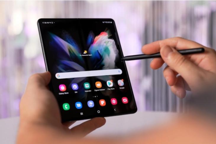samsung galaxy z fold 4 use super utg display