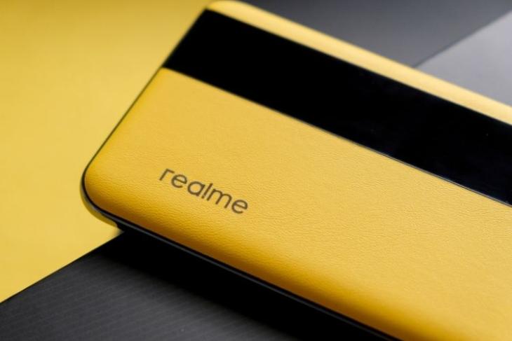 realme phone with alert slider
