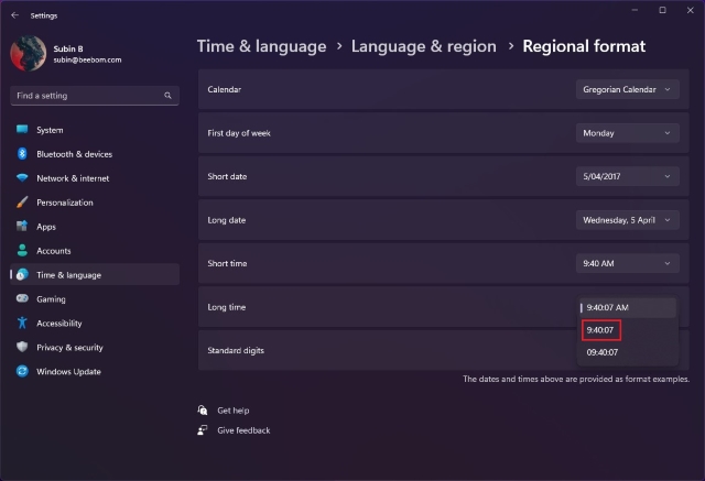 pick long time to change lock screen clock in Windows 11