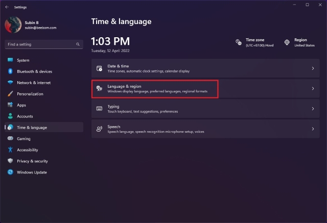 language and region settings to change lock screen clock in Windows 11