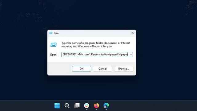 run command to access desktop personalization settings