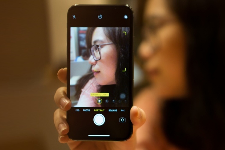 how to take blurry photos on iphone 11